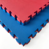Tatami encastrable de goma EVA de 2,5 cm bicolor rojo y azul de 1x1 m